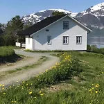 Heggelund Nyaraló *