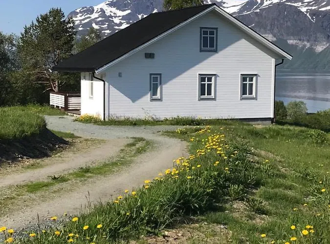 Heggelund 度假居 *